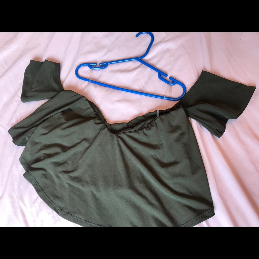 Fashion Nova crop tops worn ones only